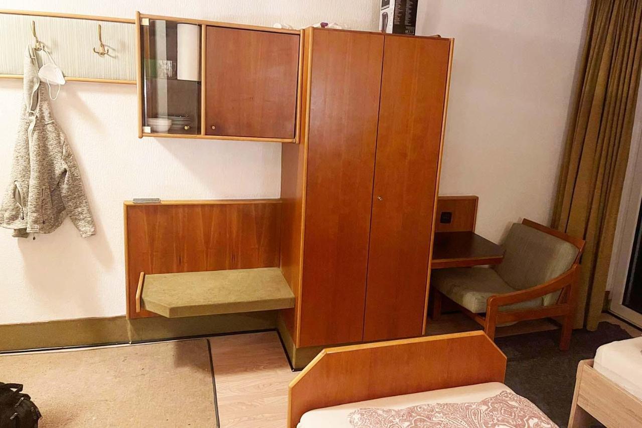 One Room Apartment In ベルギッシュ・グラートバッハ エクステリア 写真