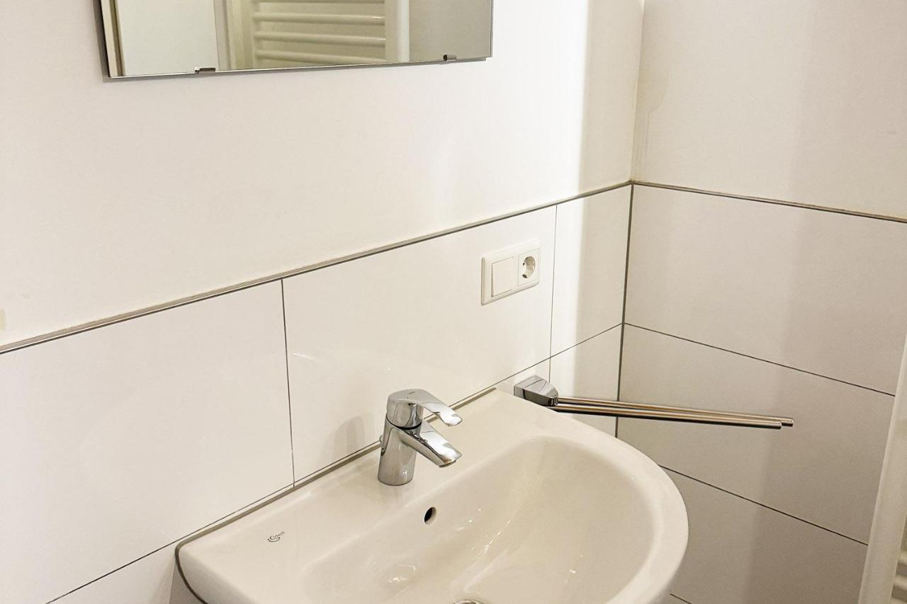 One Room Apartment In ベルギッシュ・グラートバッハ エクステリア 写真