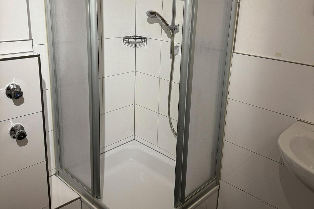 One Room Apartment In ベルギッシュ・グラートバッハ エクステリア 写真