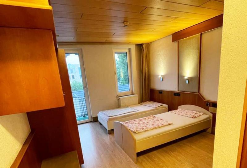 One Room Apartment In ベルギッシュ・グラートバッハ エクステリア 写真